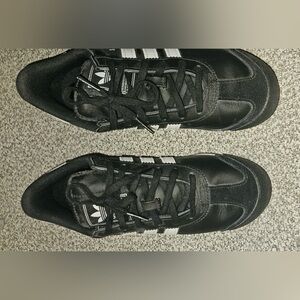 Adidas Samoa black and white shoe size 4 1/2 in kids